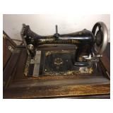 Antique Singer Sewing Table/Machine