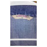 Ladies Denim Jackets (2) and Vest (2). Sizes Approx 3x, Xl and L.