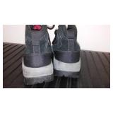 Rugged Outback Reinforced Toe Work Boots. Size 7.5 Mens or 9.5 Womens.