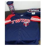 Child Twins Shirt, Hat and Thermo Cup.