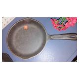 Wagner Cast Iron Fry Pans (2)
