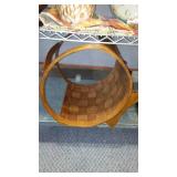 Misc Wall, Table Décor, Clocks and more.