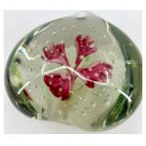 Gorgeous Designs Heart-Shaped Glass Paperweight with Red Flower