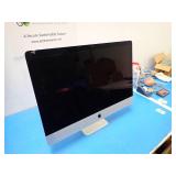 Apple iMac15,1 A1419 MF886LL/A AIO PC // INTEL CORE I7-4790K 4 Ghz // 32GB DDR3 SDRAM // 1TB HD + 121GB SSD // Includes power cable and IOS // cracked glass