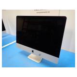 Apple iMac18,2 A1418 MNE02LL/A AIO PC // INTEL CORE I5-7500 3.4 Ghz // 16GB DDR4 SDRAM // 251GB SSD // Includes power cable and IOS // scratch on screen
