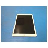 Apple Ipad 7th Gen A2197 // 32GB of storage // WIFI Only // Includes Charging Cable