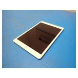 Apple Ipad 7th Gen A2197 // 32GB of storage // WIFI Only // Includes Charging Cable