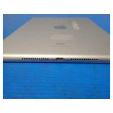 Apple Ipad 7th Gen A2197 // 32GB of storage // WIFI Only // Includes Charging Cable
