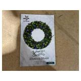 HOYECHI 48-inch Lighted Christmas Outdoor Wreath Holiday Decor