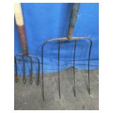 2 Pitchforks