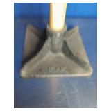 8" x 8" Yardworks Tamper