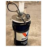 Valvoline® Multi-Purpose Grease with Pump Master 3 Air Powered 55:1 Grease Pump and Hose Dispenser