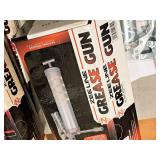 Zee Line Grease Gun #610 (in original packaging)