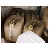 Lot of (5) 30-Quart Plastic Tanks (in original packaging)