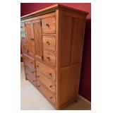 LLBR3 - Large Stanley Solid Oak Dresser with Multiple Drawers and Central Cabinet