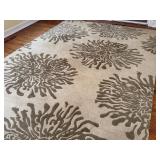 K - Area Rug with Abstract Floral Pattern