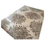 K - Area Rug with Abstract Floral Pattern