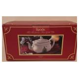 H - Spode Christmas Tree Gold Collection: Bread Basket, Teapot, Salt and Pepper Set in Original Boxes