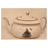 H - Spode Christmas Tree Gold Collection: Bread Basket, Teapot, Salt and Pepper Set in Original Boxes