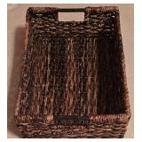 LL-BR3 - Set of 4 Woven Baskets and Wooden Tray Assorted Sizes