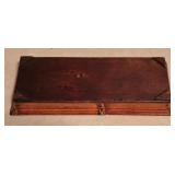 LL-BR3 - Set of 4 Woven Baskets and Wooden Tray Assorted Sizes