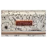 DR - doTERRA Essential Oils Collection with Wood Storage Box and Floral White Case
