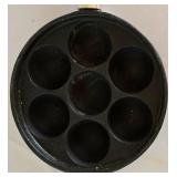 LR - Set of 3 Cast Iron Pans Lodge 85K 10.5 in, Lodge 90C 10.75 in, and 7 in Egg Pan