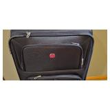 LL-FR - SwissGear Upright Rolling Suitcase 31in Black