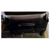 LL-FR - SwissGear Upright Rolling Suitcase 31in Black