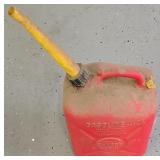 G - Craftsman 25cc Gasoline Blower Vac with Attachments and Gas Can