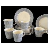K - Royal Doulton Pacific Dinnerware Set with 8 Mugs, 8 Dinner Plates, and Bowl