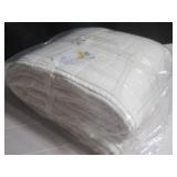 Size Full/Queen Color White  French Linen Box Stitch Quilt BOKSER HOME