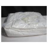 Size Full/Queen White French Linen Box Stitch Quilt | BOKSER HOME