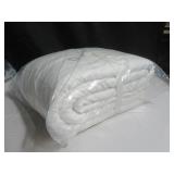 Size Full/Queen Color white French Linen Box Stitch Quilt BOKSER HOME