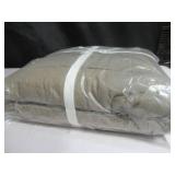 Size King/Cal King Color Moss French Linen Box Stitch Quilt | BOKSER HOME
