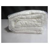 Size Full/Queen Color Cream French Linen Box Stitch Quilt  BOKSER HOME