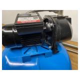Superior Pump 12.4 GPM 3/4 HP Cast Iron Convertible Jet Pump w/ 13.2-Gallon Tank & Injector Kit Model: 94713 (Untested)