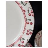 O - Majesticware by Oneida Cherries Jubilee Stoneware Dinnerware Set Service for 4