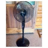 Hunter Stand Fan Model 90391 4 Foot Tall Black Oscillating Fan