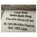 Set of 2 Luxe Soft Hotel Bath Rugs and 6 White Towels