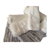 Set of 2 Luxe Soft Hotel Bath Rugs and 6 White Towels