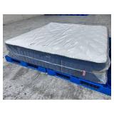 Stearns & Foster Lux Hybrid Medium Firm King Mattress - MSRP $3,899.00 - No Reserve!