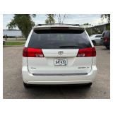 2004 TOYOTA SIENNA CE 7 PASSENGER (NO RESERVE)
