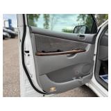 2004 TOYOTA SIENNA CE 7 PASSENGER (NO RESERVE)