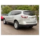 2015 CHEVROLET TRAVERSE LS *No Accidents* (NO RESERVE)