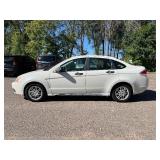 2009 FORD FOCUS SE *No Accidents* (NO RESERVE)