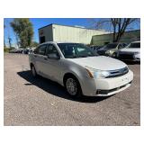 2009 FORD FOCUS SE *No Accidents* (NO RESERVE)