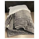King Luxury Velvet Channel Stitched Quilt - Slate