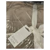 BOKSER HOME Luxury Velvet Channel Stitched Quilt Full/Queen Sandstone