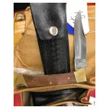 2 DOZEN FOLD UP KNIVES WITH CASE